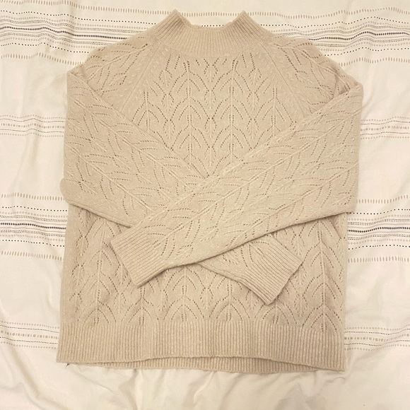 Uniqlo Knit Sweater - Picture 1 of 3